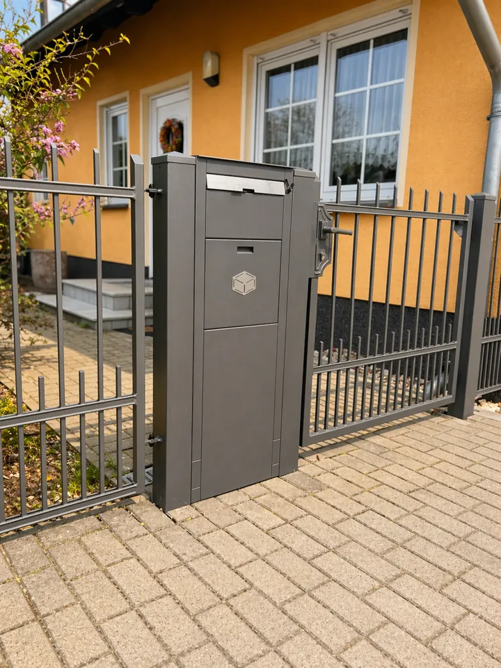 Realizacja Center Box Multibox — skrzynka na paczki i listy przy ogrodzeniu, zdjęcie 7