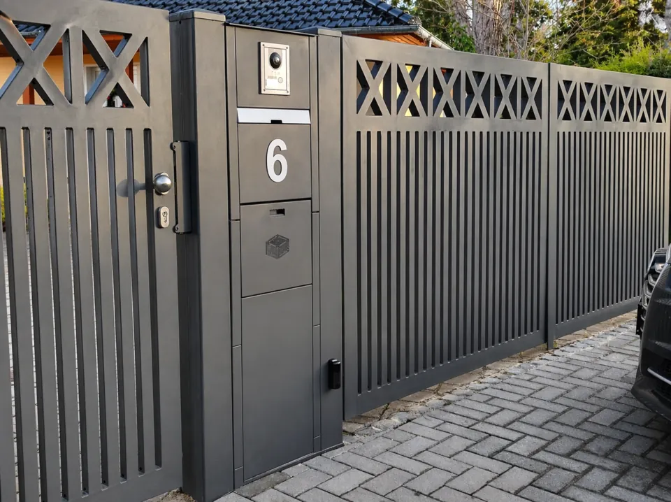 Realizacja Center Box Multibox — skrzynka na paczki i listy przy ogrodzeniu, zdjęcie 13